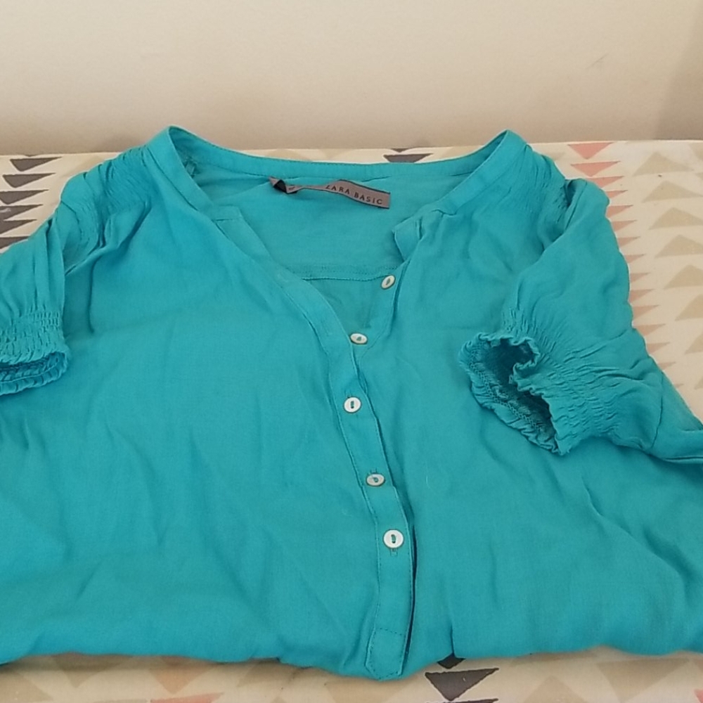 Ruffle sleeve blouse